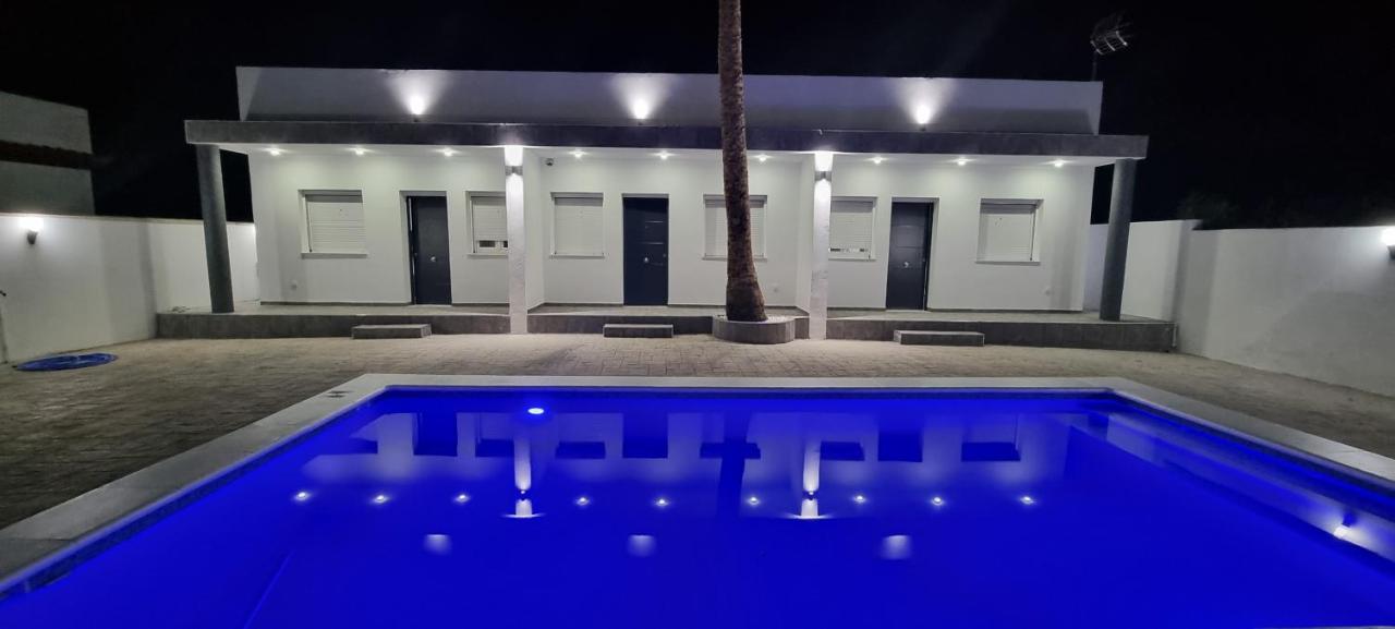 Apartamentos La Playa Barbate Exterior photo